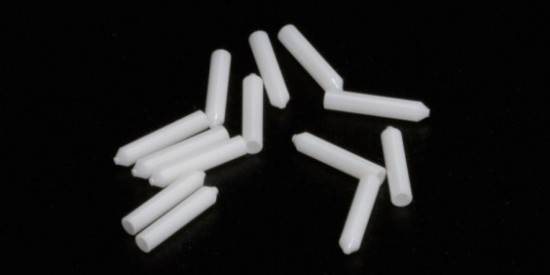 如何（hé）利用陶瓷插芯清洗劑快速去除內壁附著髒（zāng）汙