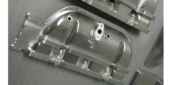 新能源（yuán）汽車（chē）零件清洗劑的作用