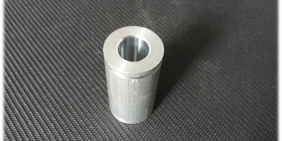 金屬件表麵油汙為什麽用酸性除油劑效果更好