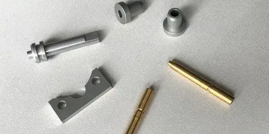 關於不鏽鋼焊（hàn）縫清洗（xǐ）劑的（de）應用領（lǐng）域和使用方法